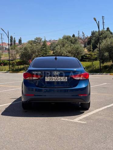Hyundai Elantra-2