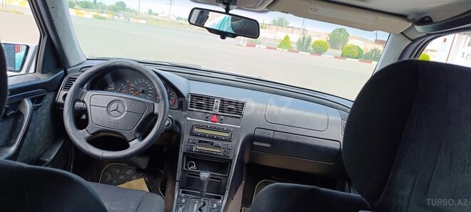Mercedes C 200-7