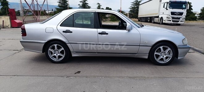 Mercedes C 200-6
