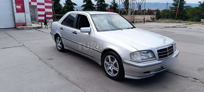 Mercedes C 200-2