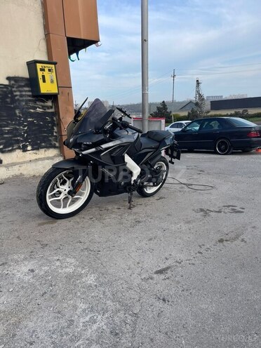 Bajaj Pulsar RS 200-6