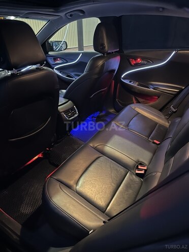 Chevrolet Malibu-8