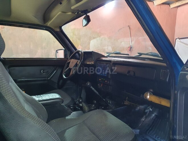 LADA (VAZ) Niva-6