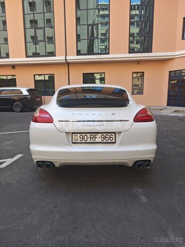 Porsche Panamera 4-4