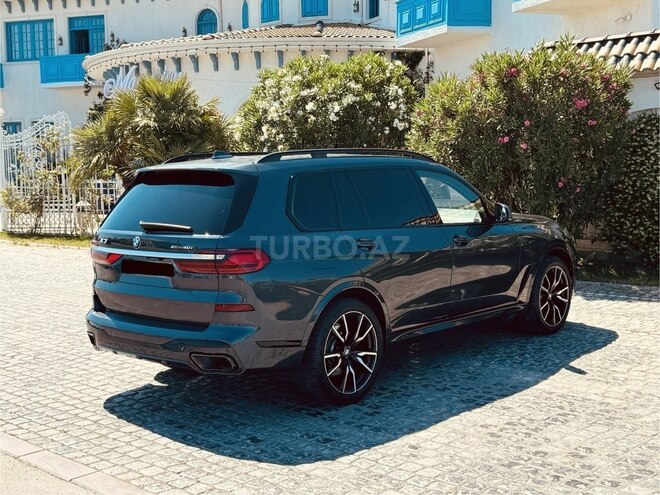 BMW X7-8