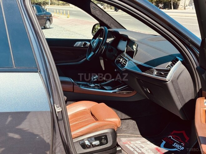 BMW X7-4