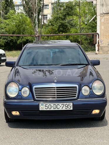 Mercedes E 230-4
