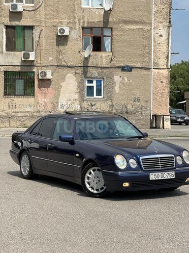 Mercedes E 230-12