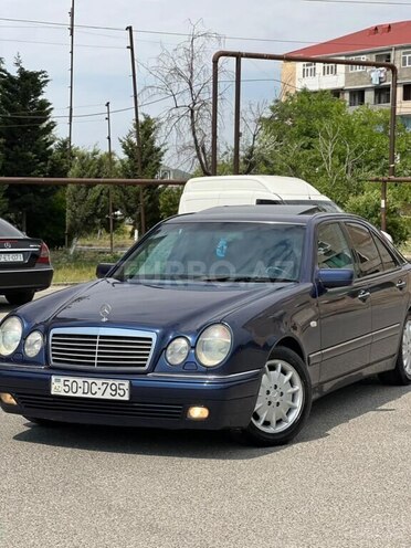 Mercedes E 230-13