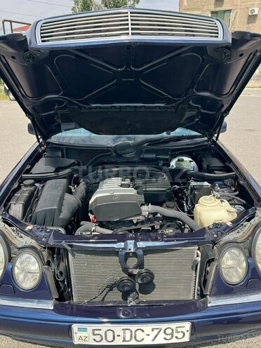 Mercedes E 230-15