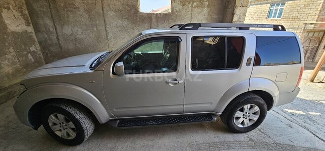 Nissan Pathfinder-12