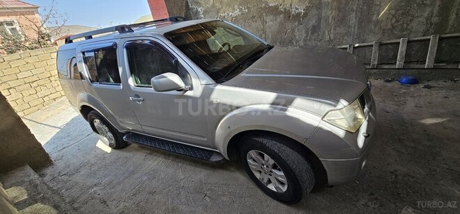 Nissan Pathfinder-13