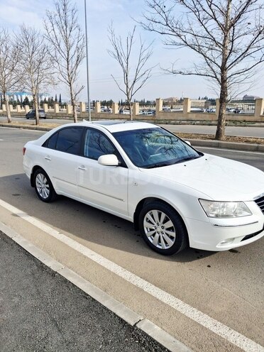 Hyundai Sonata-6