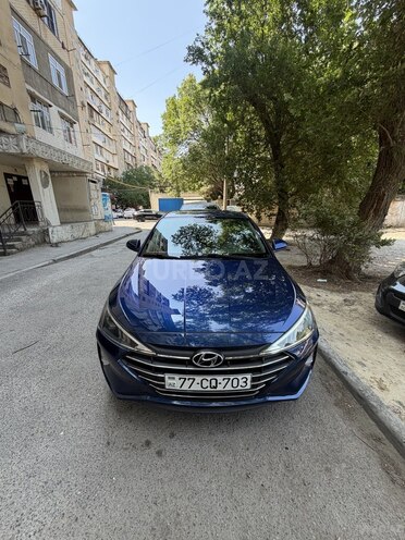 Hyundai Elantra-1