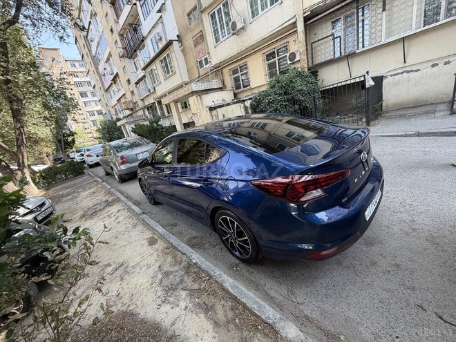 Hyundai Elantra-5