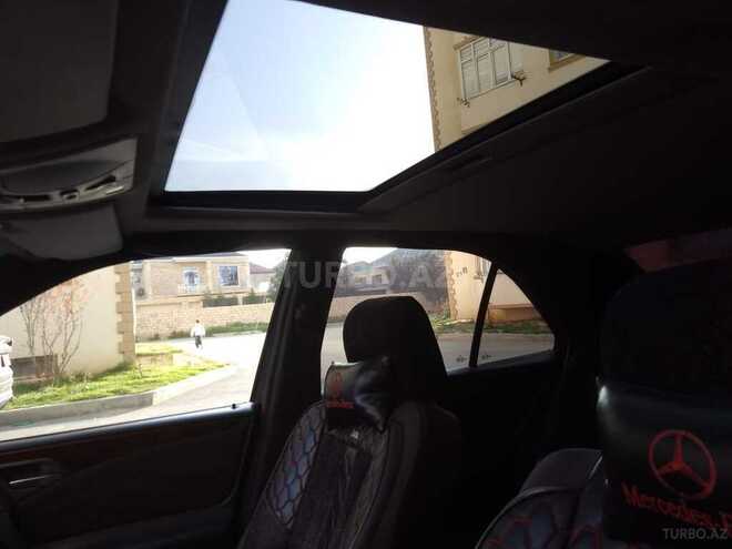 Mercedes E 230-6