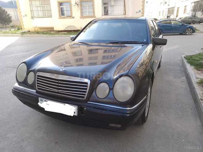 Mercedes E 230-3