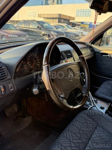 Mercedes C 180-7