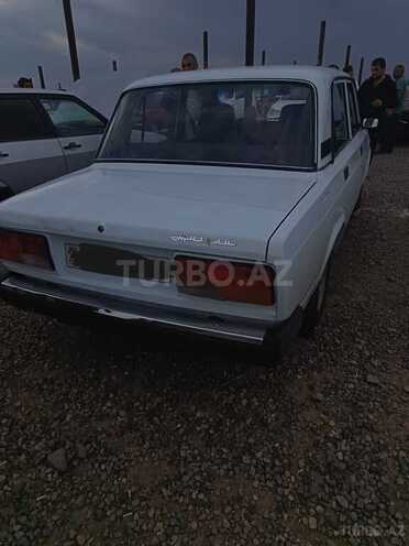 LADA (VAZ) 2107-2