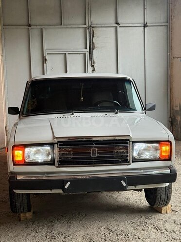 LADA (VAZ) 2107-1