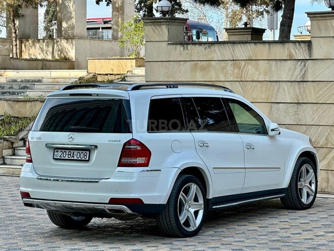 Mercedes GL 550 4MATIC-10