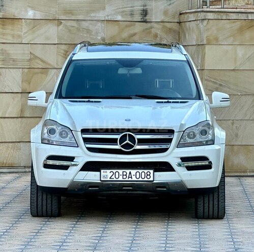 Mercedes GL 550 4MATIC-11