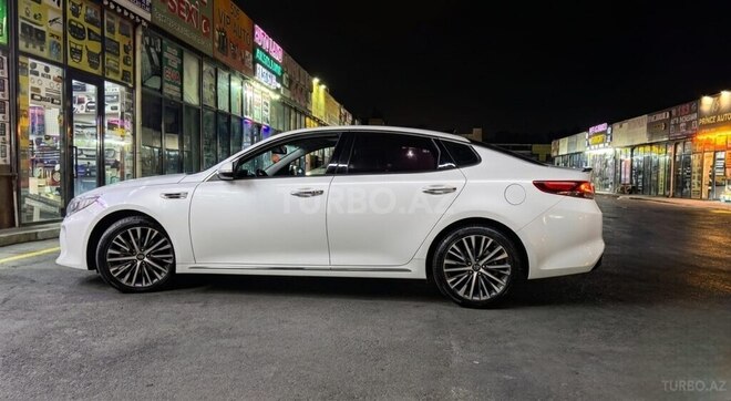 Kia K5-3