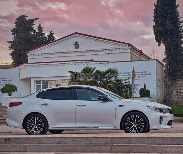 Kia K5-10