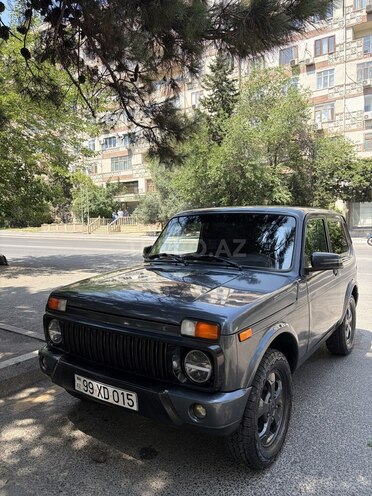 LADA (VAZ) Niva-8