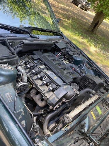 BMW 520-12