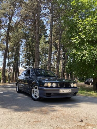 BMW 520-9