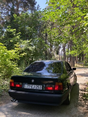 BMW 520-16
