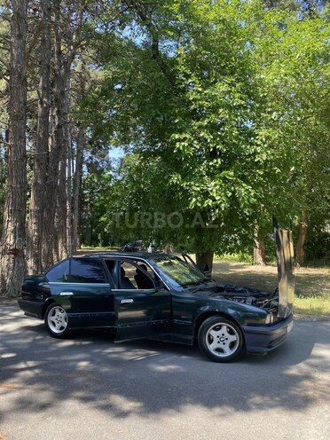 BMW 520-15
