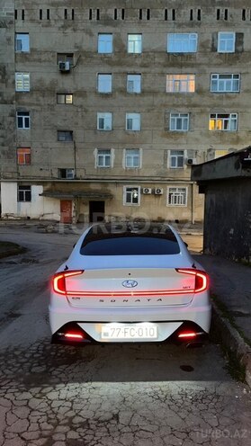 Hyundai Sonata-2