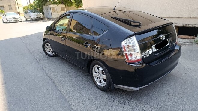 Toyota Prius-7
