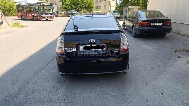 Toyota Prius-9