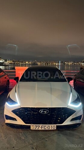 Hyundai Sonata-4