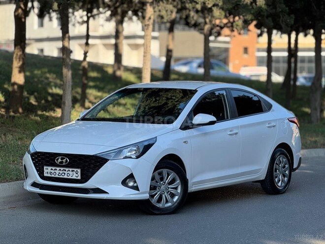 Hyundai Accent-1