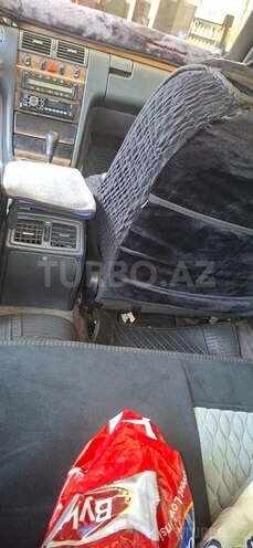 Mercedes E 200-8