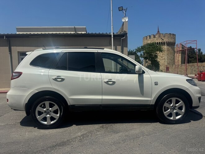 Hyundai Santa Fe-4