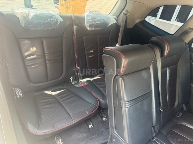 Hyundai Santa Fe-13