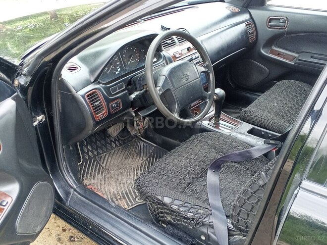 Nissan Maxima-13