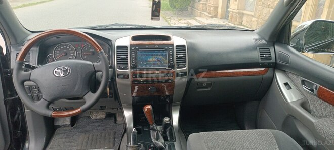 Toyota Land Cruiser Prado-5