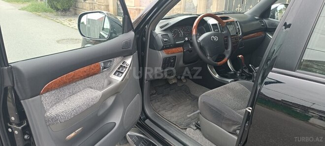 Toyota Land Cruiser Prado-6