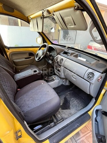Renault Kangoo-5