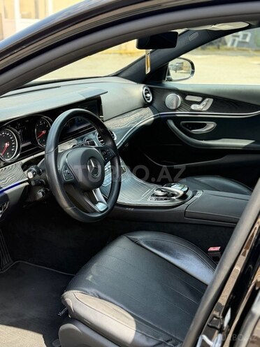 Mercedes E 300-6
