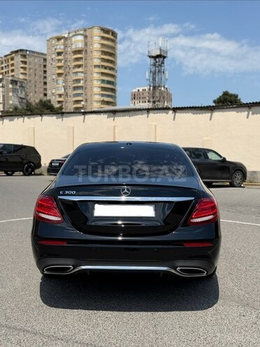 Mercedes E 300-5