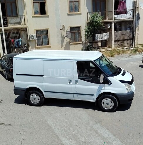 Ford Transit-7