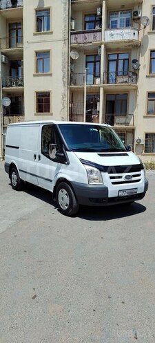 Ford Transit-4
