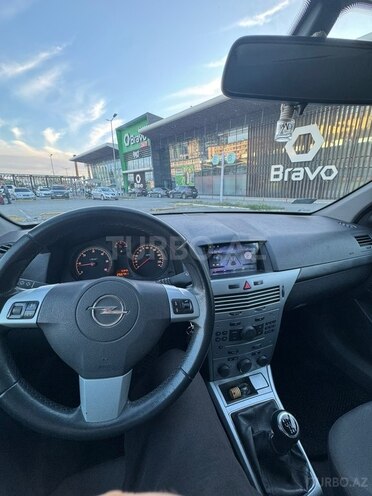 Opel Astra-11